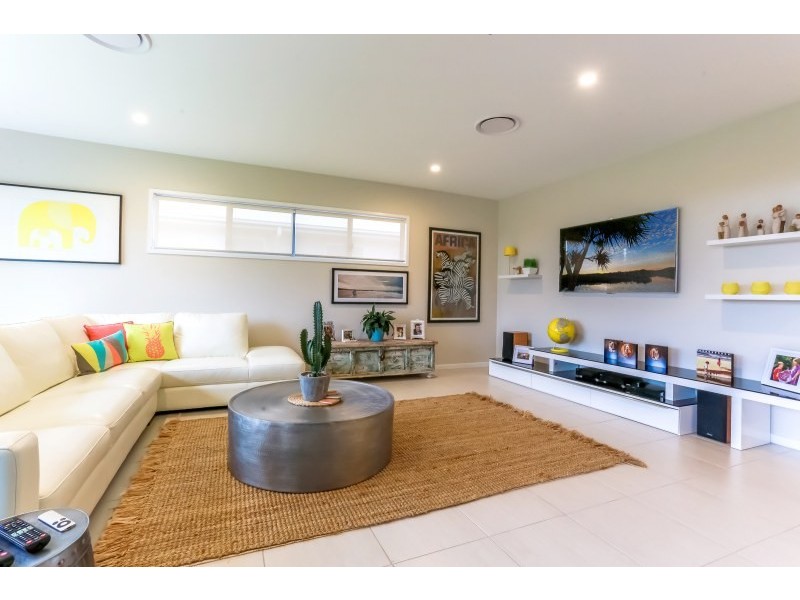 19 Limosa Circuit, Noosaville QLD 4566