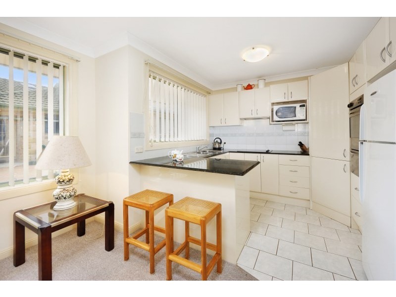 2/29 Churchill Avenue, Kirrawee NSW 2232