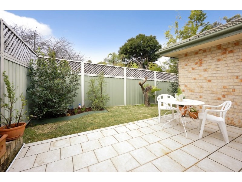 2/29 Churchill Avenue, Kirrawee NSW 2232