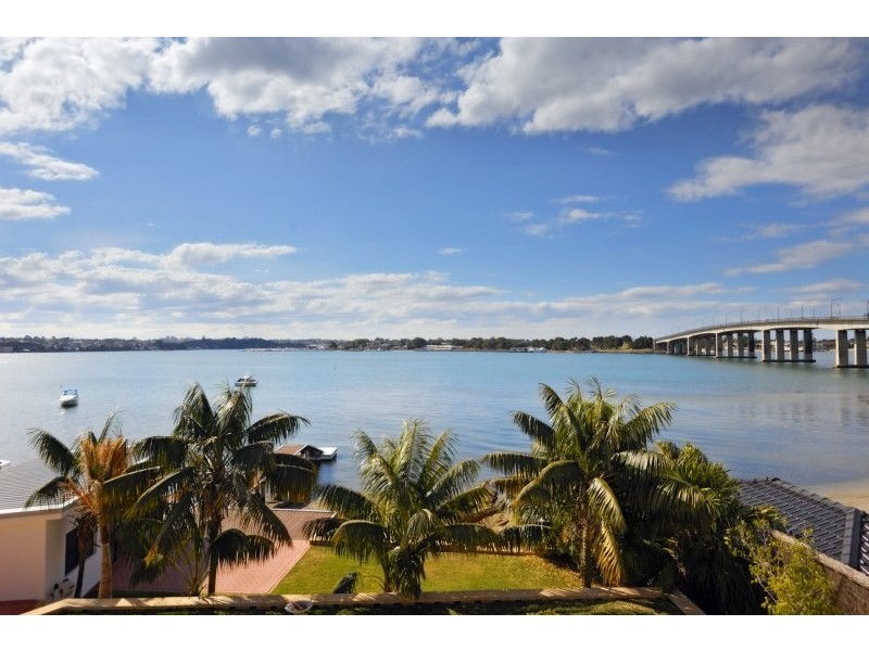 11 Holt Road, Taren Point NSW 2229