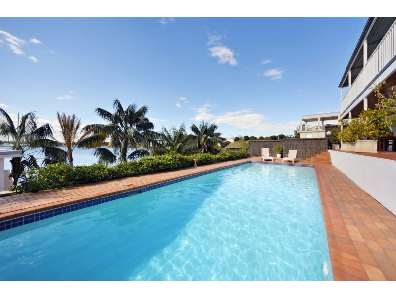 11 Holt Road, Taren Point NSW 2229