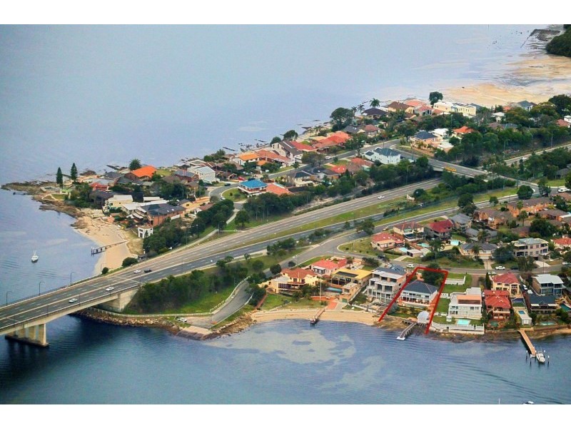 11 Holt Road, Taren Point NSW 2229