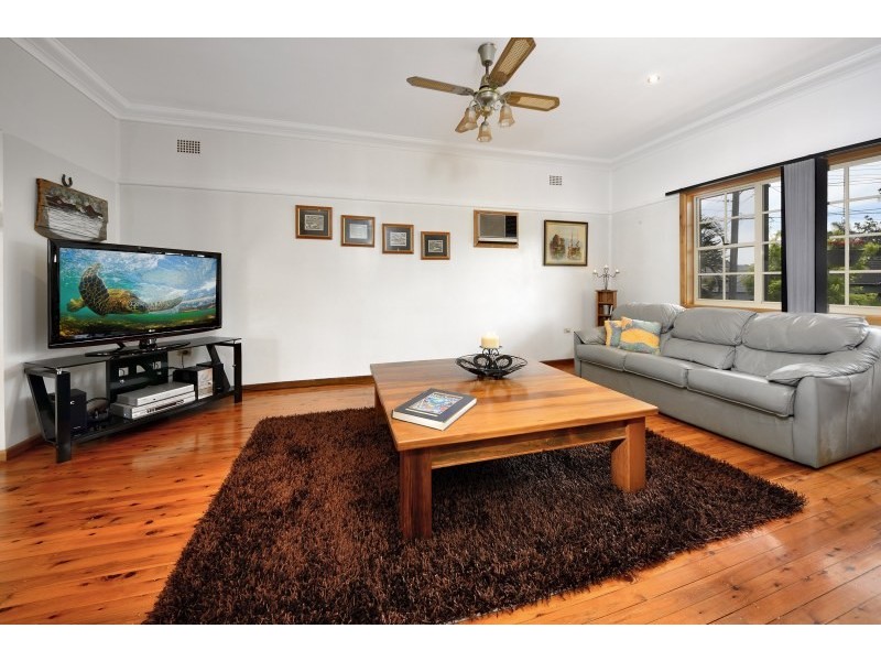 2 Mandur Place, Caringbah South NSW 2229