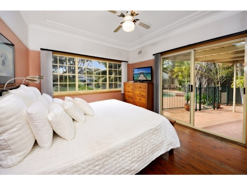 2 Mandur Place, Caringbah South NSW 2229