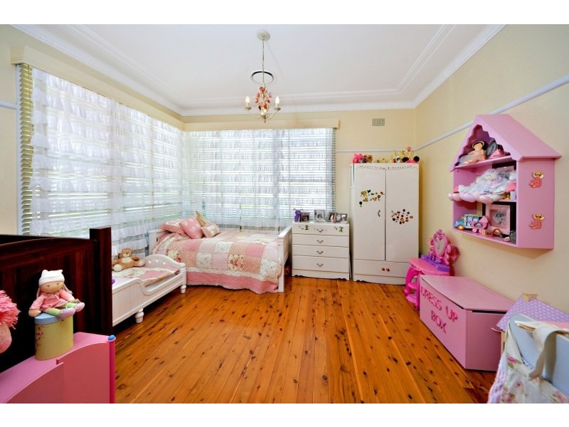 41 Wandella Road, Miranda NSW 2228