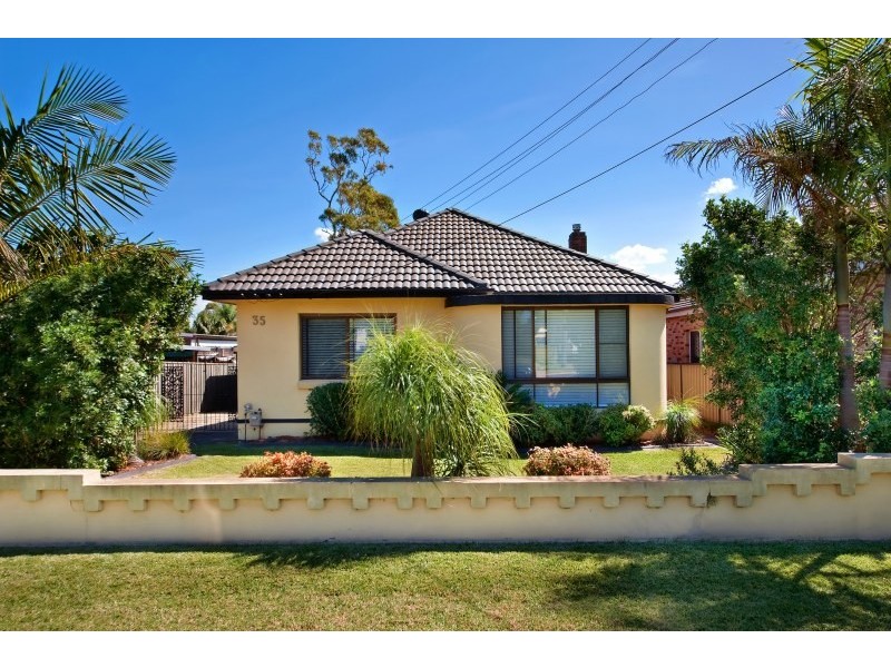 35 Crammond Boulevard, Caringbah NSW 2229