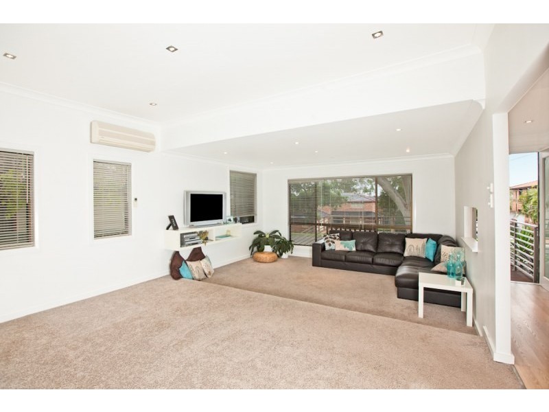 8 Binney Street, Caringbah South NSW 2229