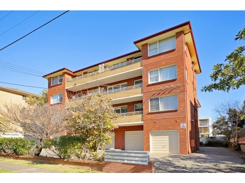 2/4 Allison Road, Cronulla NSW 2230