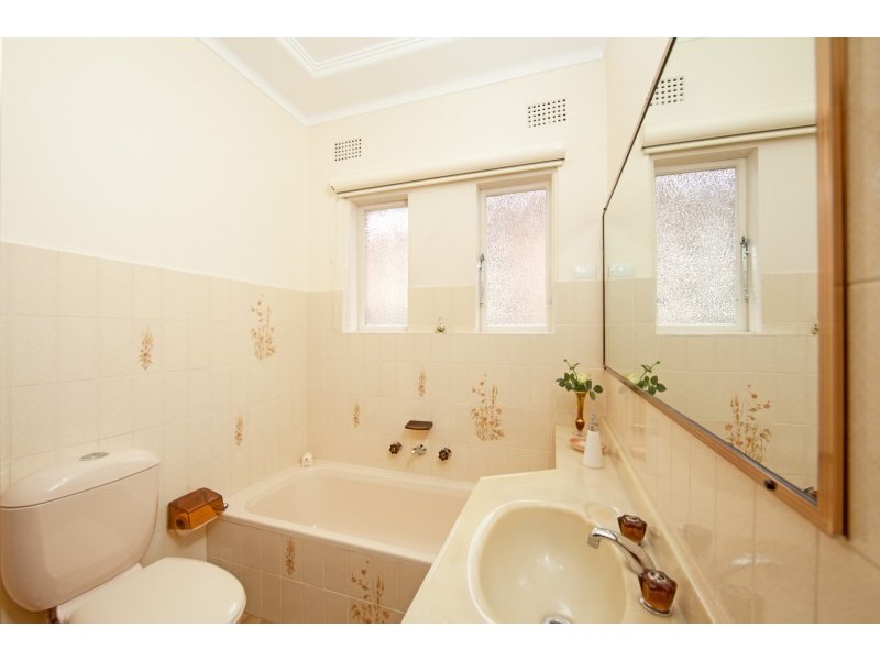 132 Stoney Creek Road, Beverly Hills NSW 2209