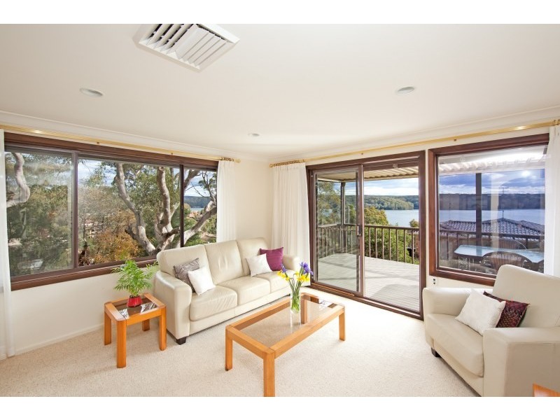 17 Gundawarra Street, Lilli Pilli NSW 2229