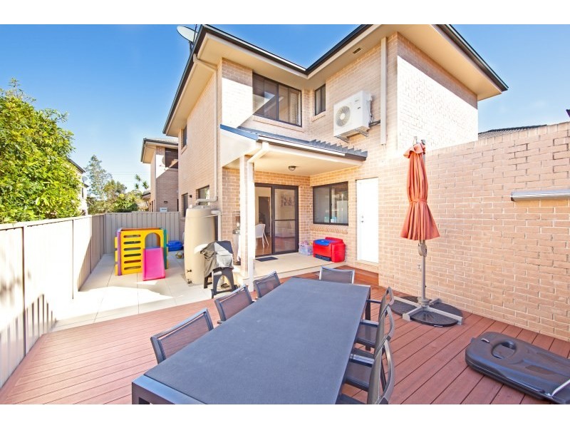 2/4-6 Combara Avenue, Caringbah NSW 2229