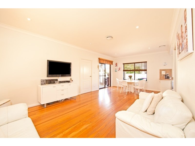 2/4-6 Combara Avenue, Caringbah NSW 2229