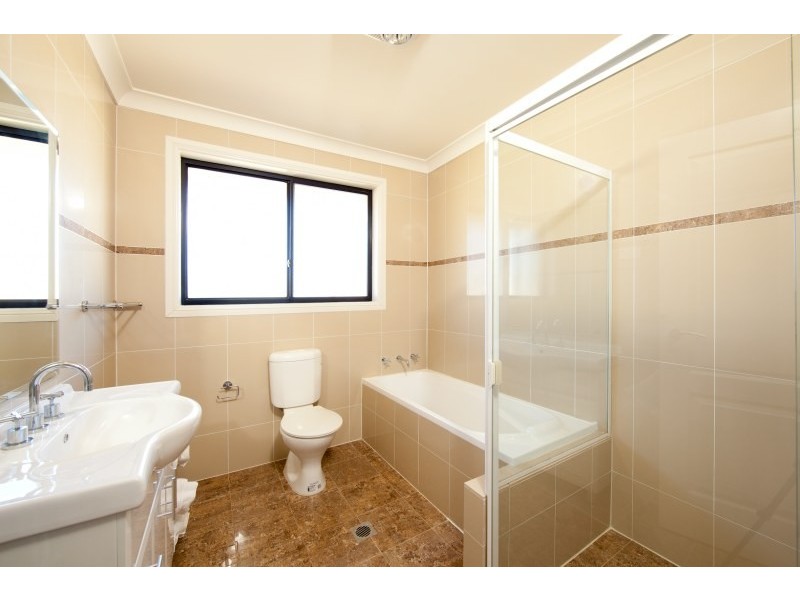 2/4-6 Combara Avenue, Caringbah NSW 2229