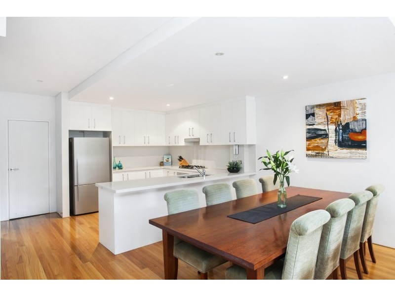 2/85 Yathong Road, Caringbah NSW 2229