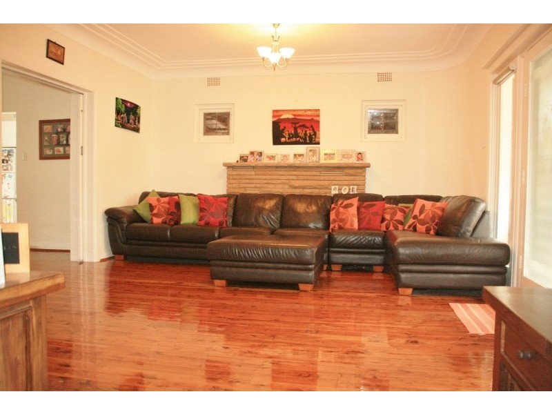 7 Hinkler Avenue, Caringbah NSW 2229