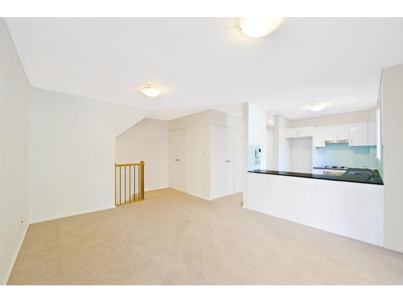2/1-3 Jacarada Road, Caringbah NSW 2229
