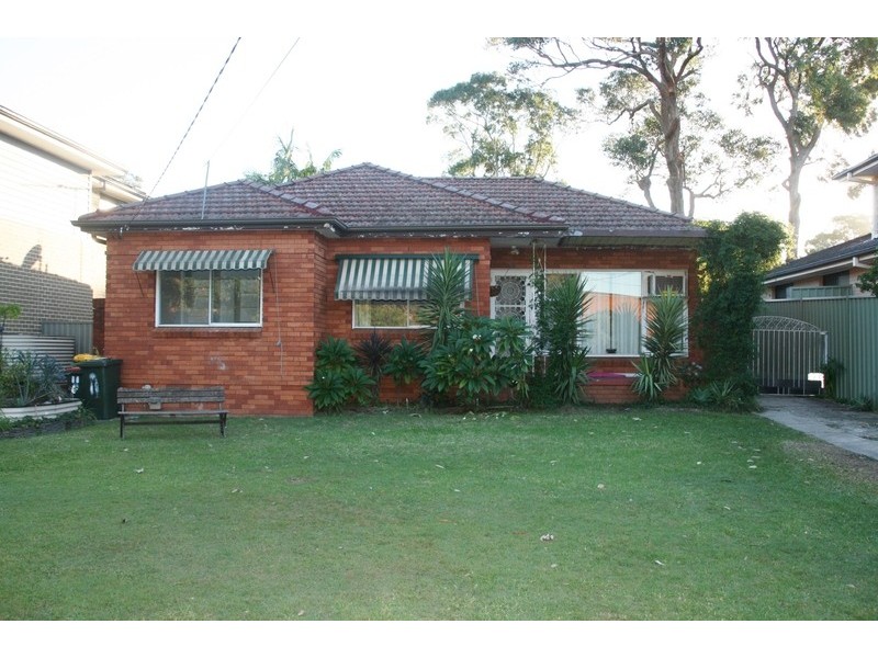 11 Kareena Road, Miranda NSW 2228