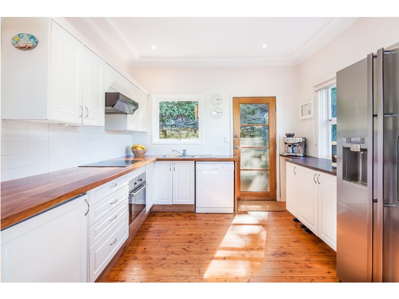 5 Serpentine Road, Gymea NSW 2227