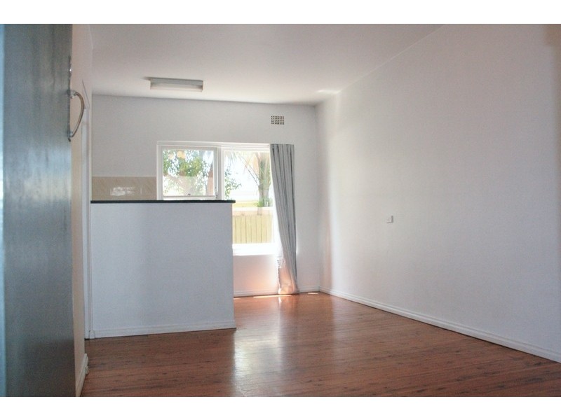 2/2 Phillip Street, Woolooware NSW 2230