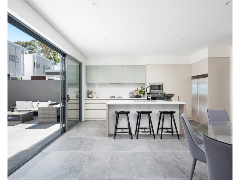 2/11 Northcote Avenue, Caringbah South NSW 2229