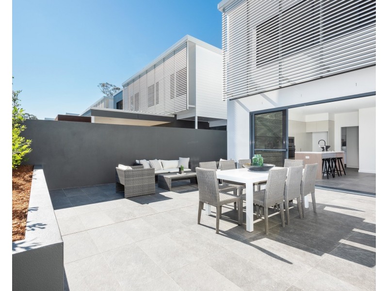 2/11 Northcote Avenue, Caringbah South NSW 2229