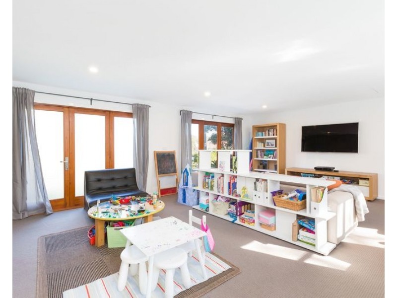 2 Edinburgh Close, Woolooware NSW 2230