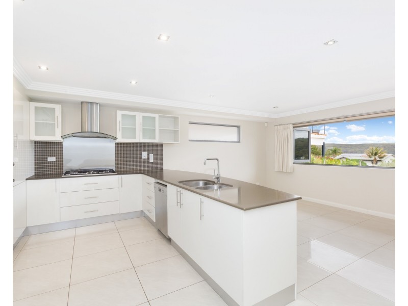 10 Swan Street, Lilli Pilli NSW 2229