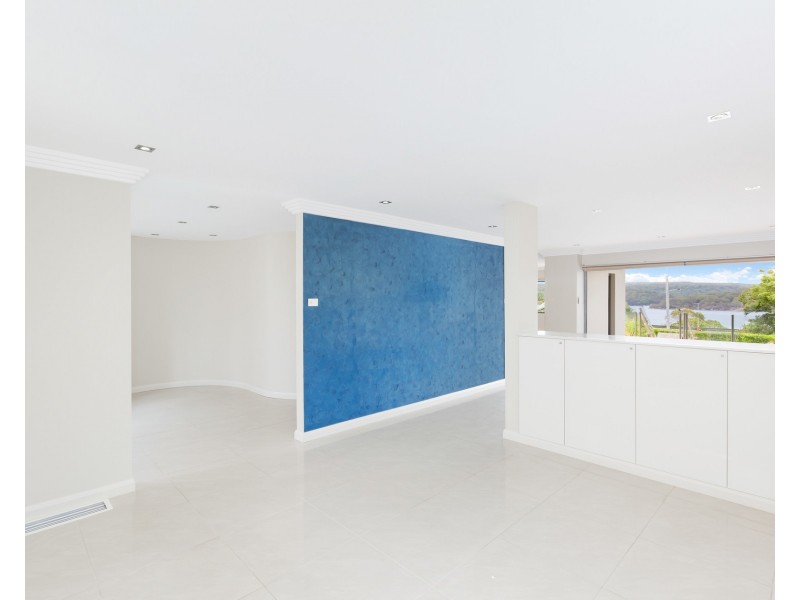 10 Swan Street, Lilli Pilli NSW 2229