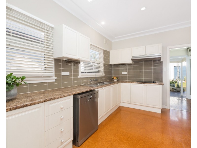 298 President Avenue, Gymea NSW 2227