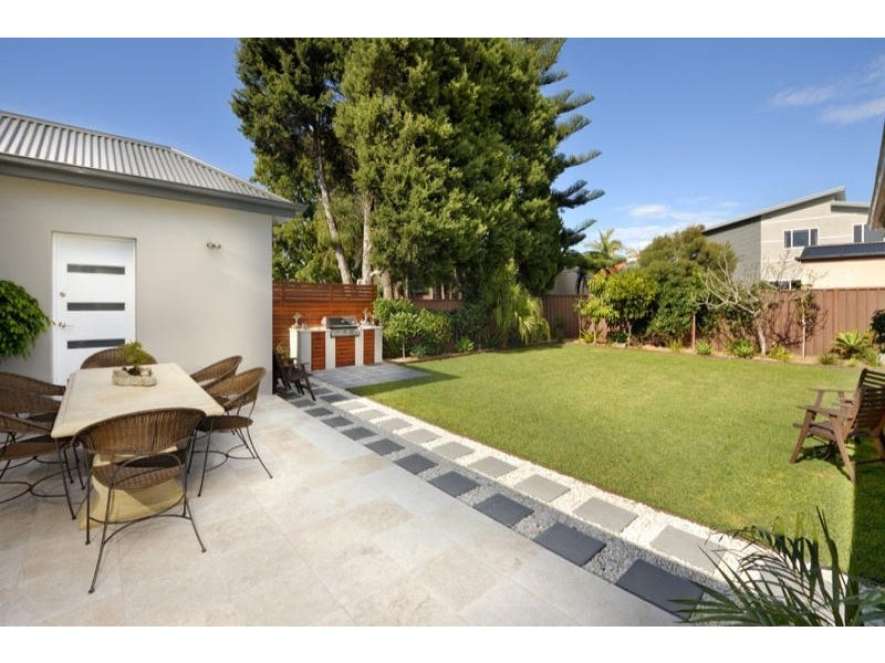 40 Raleigh Avenue, Caringbah NSW 2229