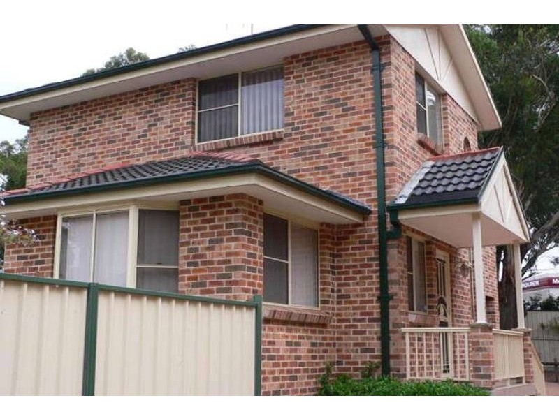 4/15 Foch Avenue, Gymea NSW 2227