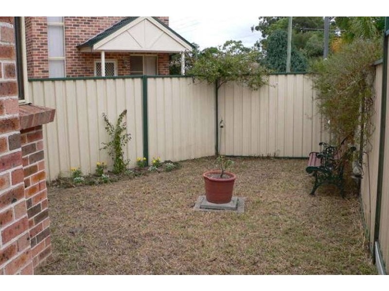 4/15 Foch Avenue, Gymea NSW 2227