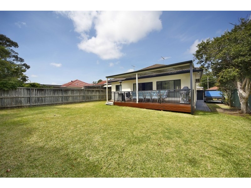 31 Mundakal Avenue, Kirrawee NSW 2232