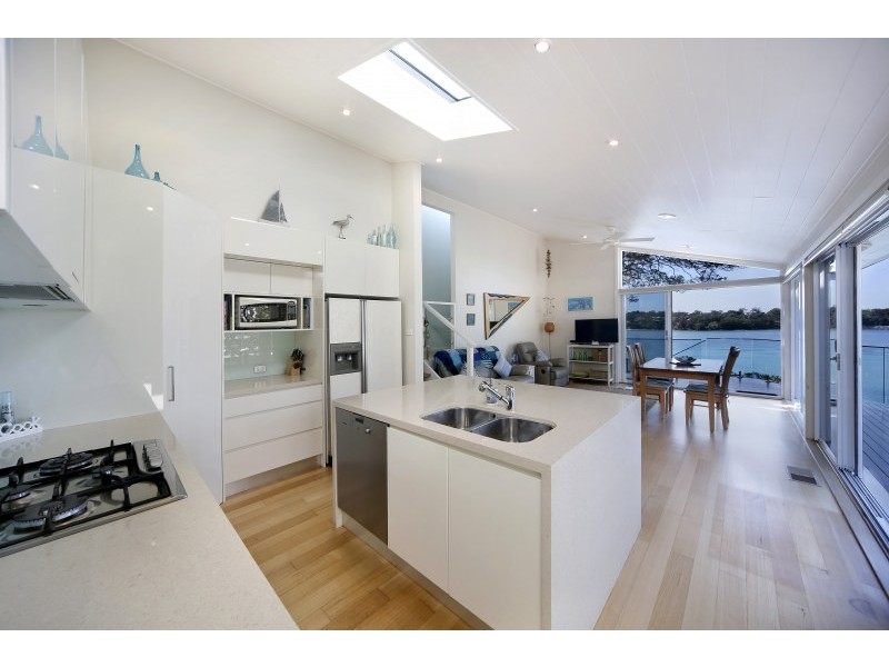 9 Bell Place, Burraneer NSW 2230