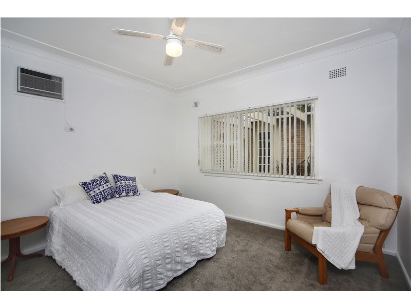 10 Fletcher Avenue, Miranda NSW 2228