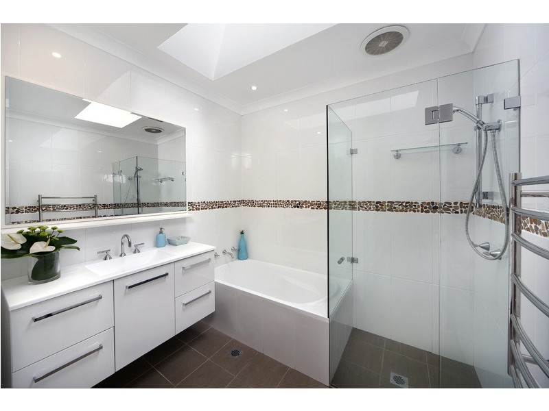 2/63 Coonong Road, Gymea Bay NSW 2227