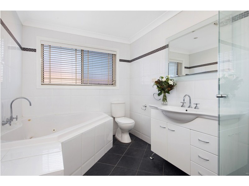 2/10 Nullaburra Road, Caringbah NSW 2229