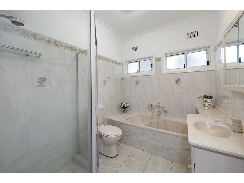 117 Glencoe Street, Sutherland NSW 2232