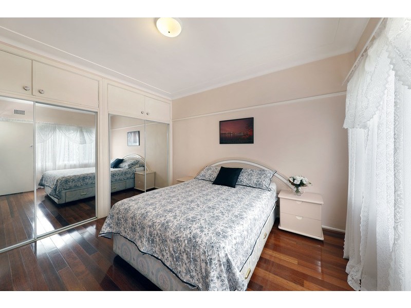 117 Glencoe Street, Sutherland NSW 2232