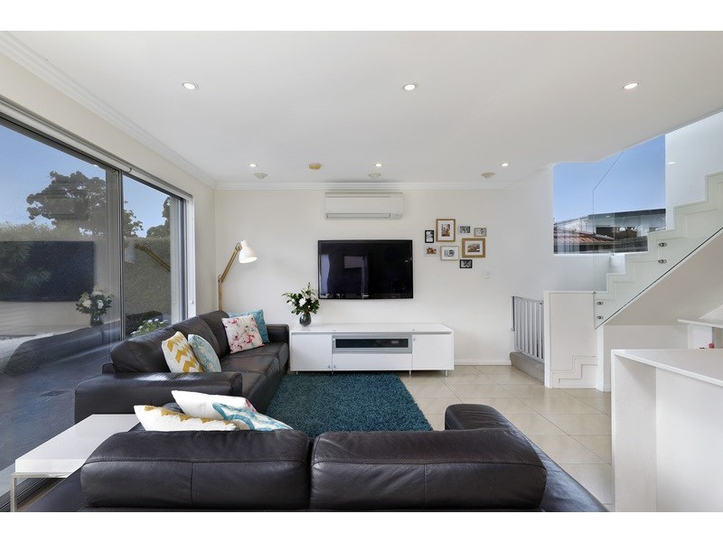 2/324-326 Port Hacking Road, Miranda NSW 2228