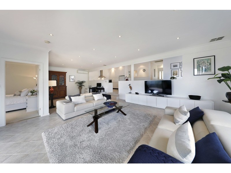 51 Arcadia Ave, Gymea Bay NSW 2227