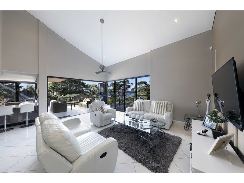 6 Gow Avenue, Lilli Pilli NSW 2229