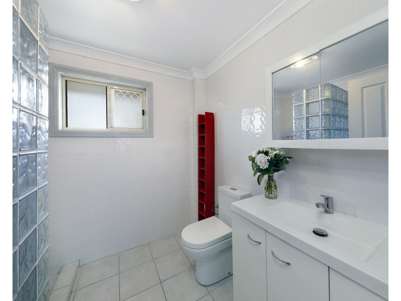 2/102-104 Willarong Road, Caringbah NSW 2229