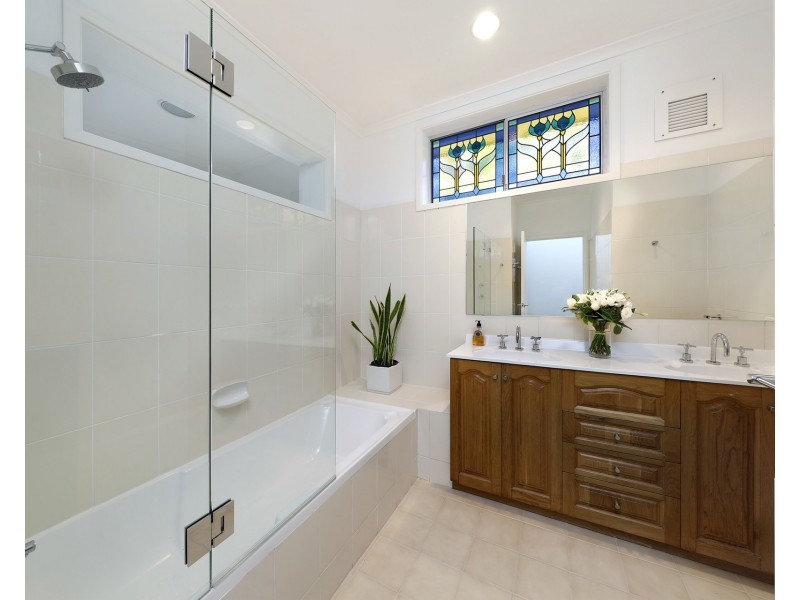 6 Huskission Street, Gymea Bay NSW 2227