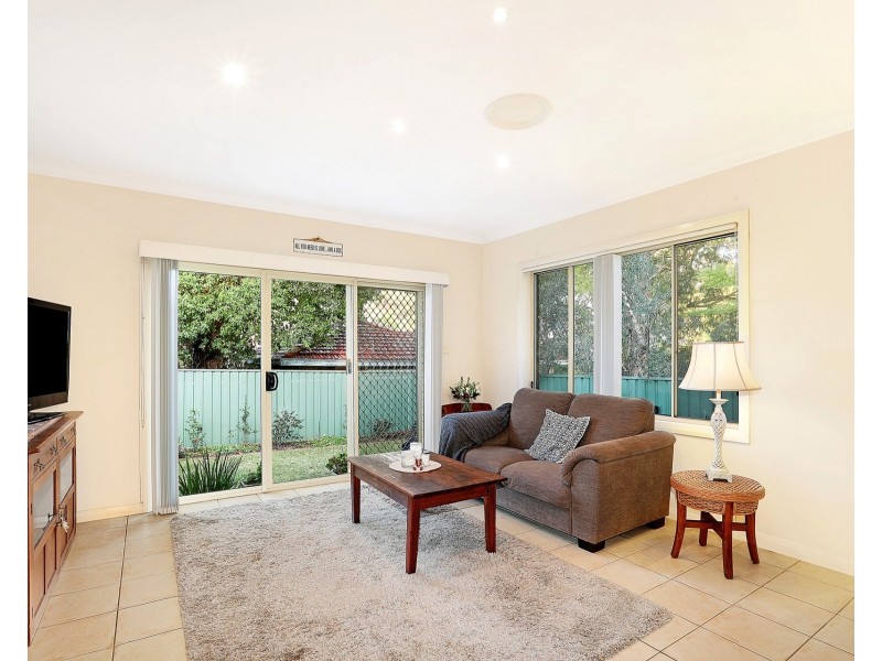 5B Best Crescent, Kirrawee NSW 2232
