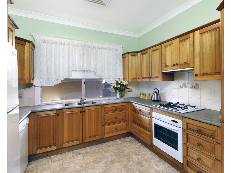 23 Drake Ave, Caringbah NSW 2229