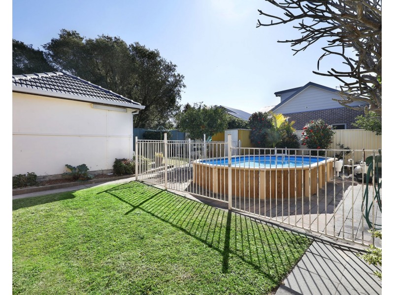 23 Drake Ave, Caringbah NSW 2229