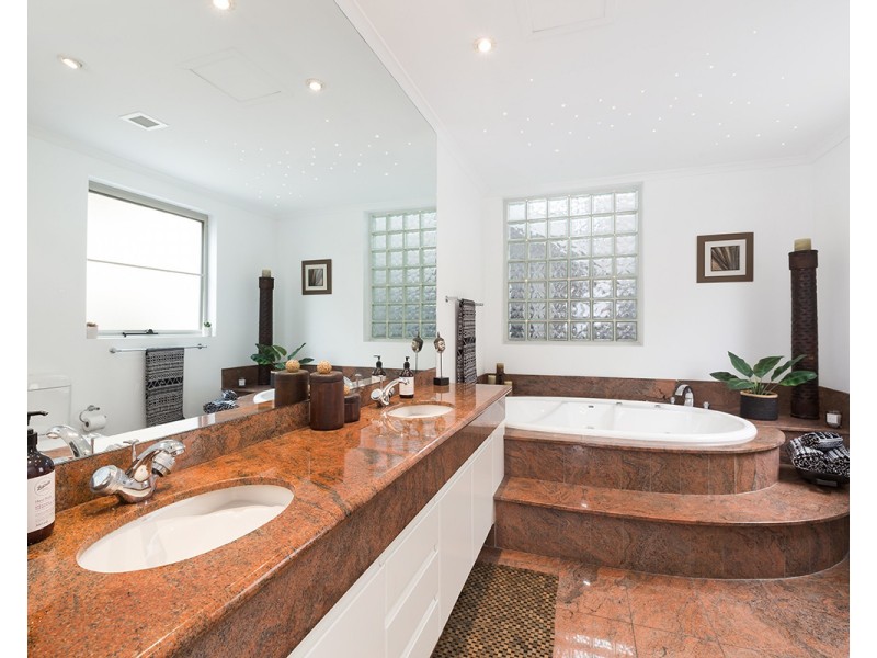 82 Parthenia Street, Dolans Bay NSW 2229