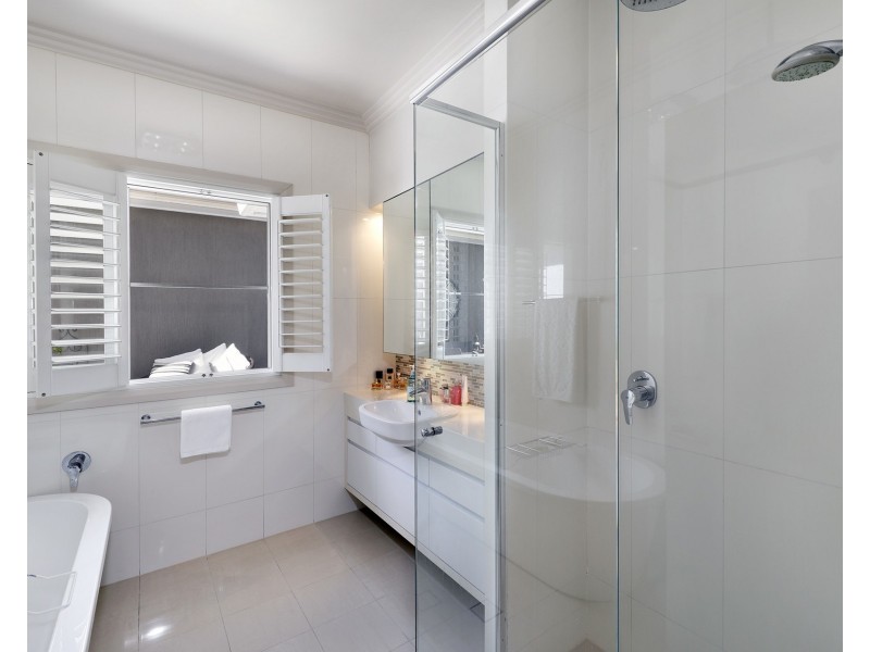 1/2 Yowie Avenue, Caringbah South NSW 2229