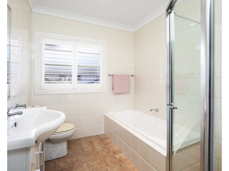 1/5 Wallumatta Road, Caringbah NSW 2229